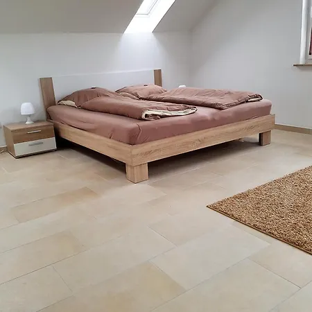 Ferienzimmer Jasna Metzingen